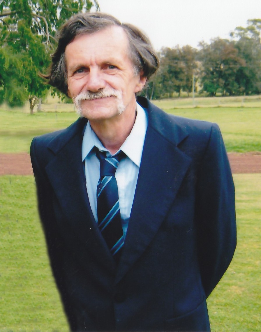 Kowalik LJ 18.12 front cameo