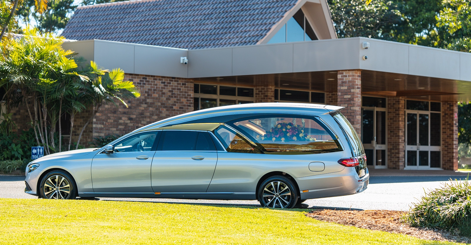 contact us banner footer img