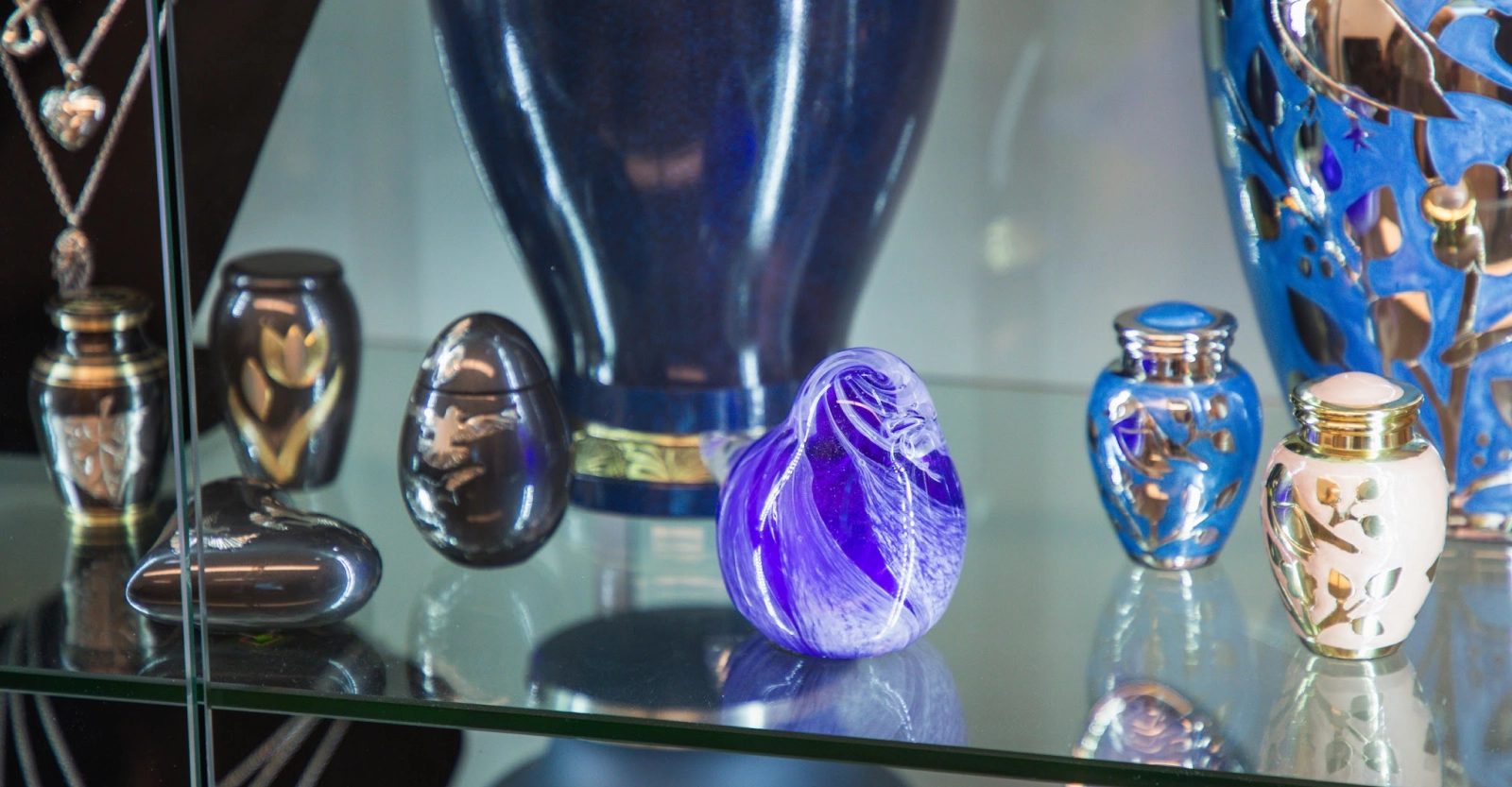 urns keepsakes cta new img